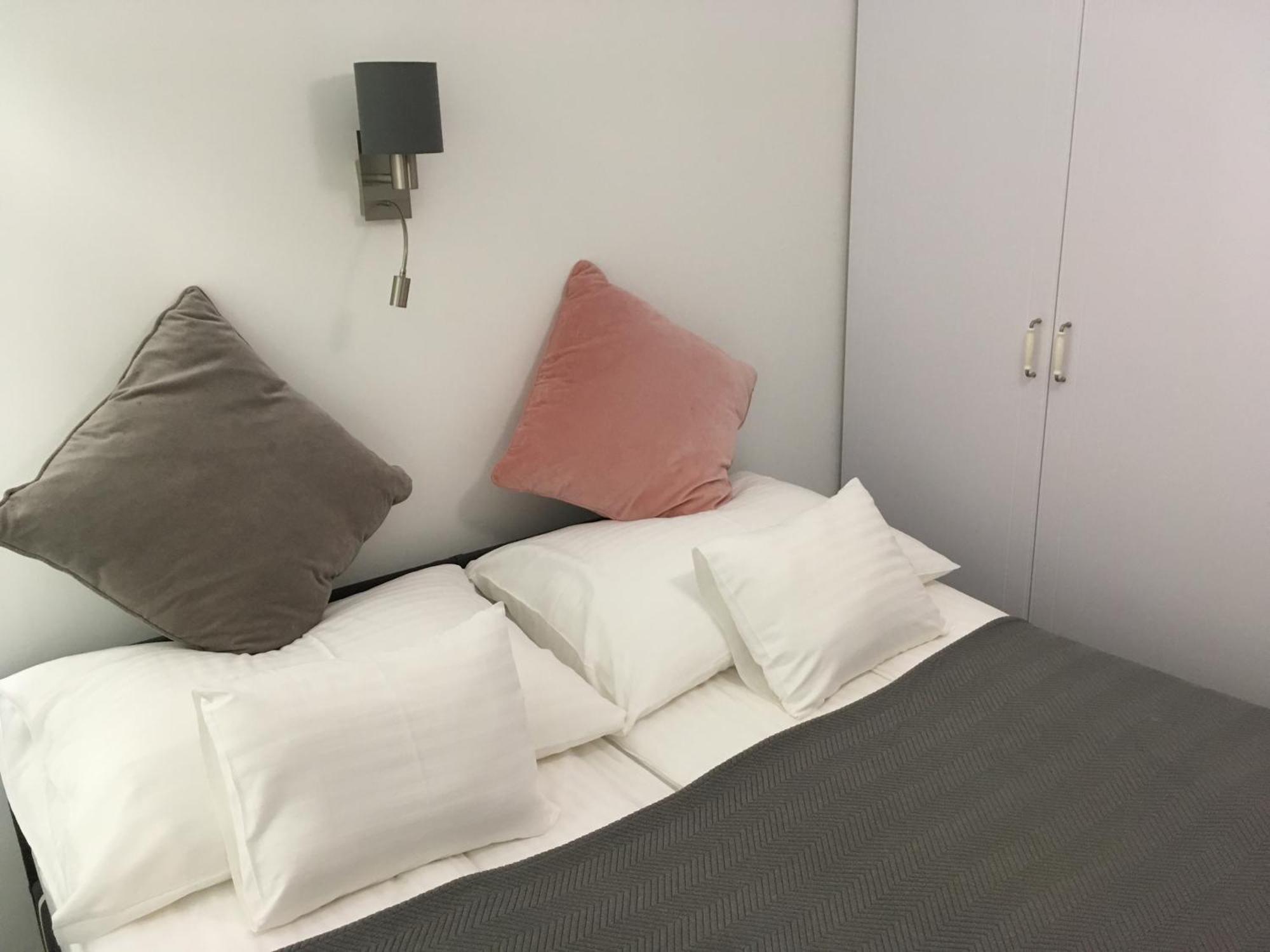 Dom Apartman Szeged Rum bild